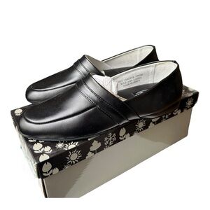 Climate X Black Leather Slippers House Shoes Men’s 8 EEE Round Close Toe NIB